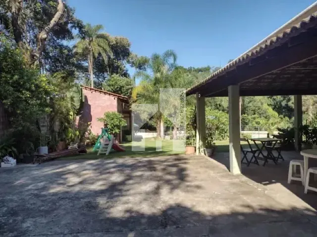 Chácara 3 quartos e 2 banheiros, à venda, no bairro Recanto da Prata em Jundiaí