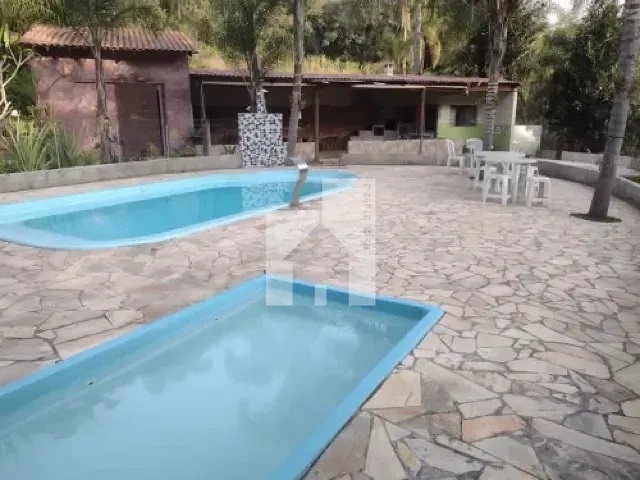 Chácara 3 quartos e 2 banheiros, à venda, no bairro Recanto da Prata em Jundiaí