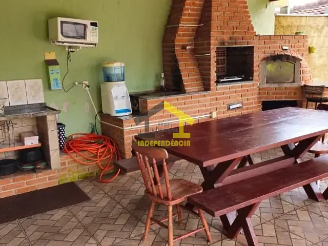 Chácara com 1000m² 6 quartos e 2 banheiros, à venda, no bairro Parque São Gabriel em Itatiba