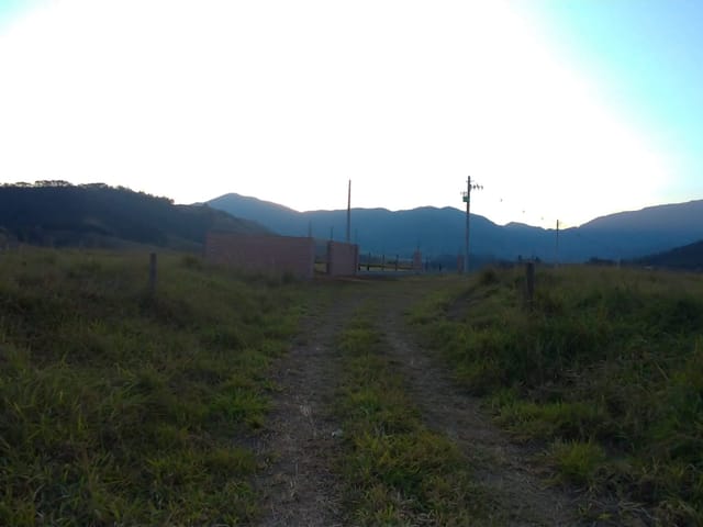 Chácara à venda, no bairro Piracuama em Pindamonhangaba