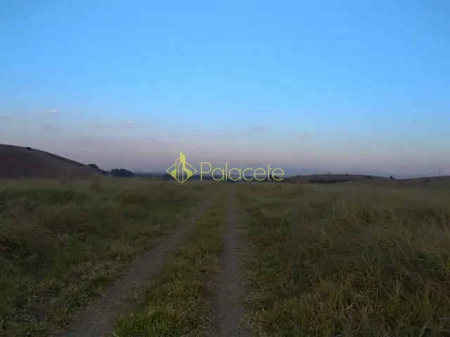 Chácara à venda, no bairro Piracuama em Pindamonhangaba