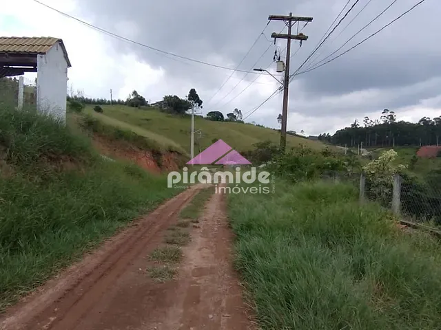 Chácara com 1222m² 4 quartos e 2 banheiros, à venda, no bairro RIO DO PEIXE em Igaratá