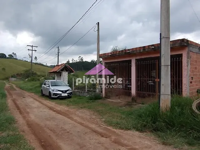 Chácara com 1222m² 4 quartos e 2 banheiros, à venda, no bairro RIO DO PEIXE em Igaratá