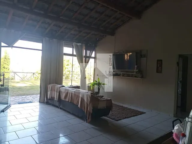 Chácara com 3100m² 2 quartos e 2 banheiros, à venda, no bairro Campo Largo em Jarinu