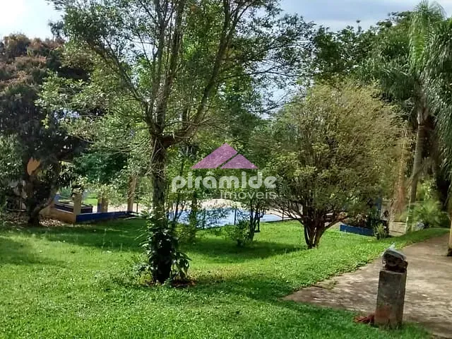 Chácara com 5000m² 3 quartos e 3 banheiros, à venda, no bairro Capuava em São José dos Campos