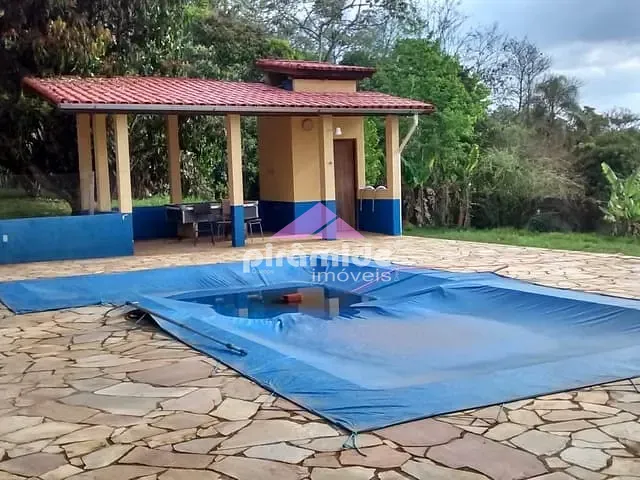 Chácara com 5000m² 3 quartos e 3 banheiros, à venda, no bairro Capuava em São José dos Campos