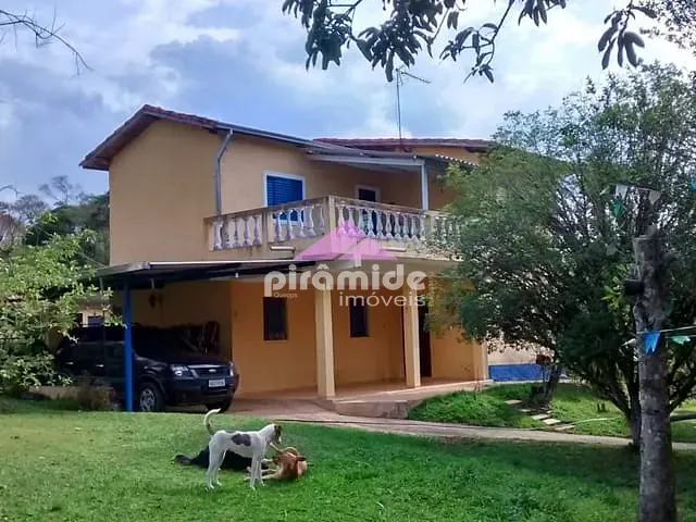 Chácara com 5000m² 3 quartos e 3 banheiros, à venda, no bairro Capuava em São José dos Campos