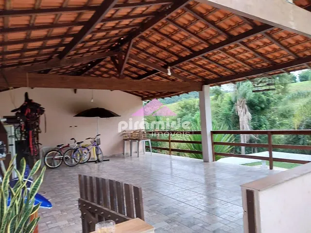 Chácara com 12000m² 3 quartos e 3 banheiros, à venda, no bairro Itapeva em Paraibuna