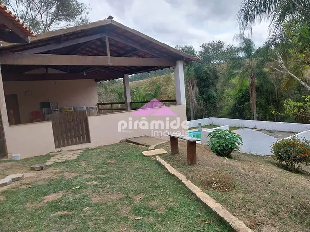 Chácara com 12000m² 3 quartos e 3 banheiros, à venda, no bairro Itapeva em Paraibuna