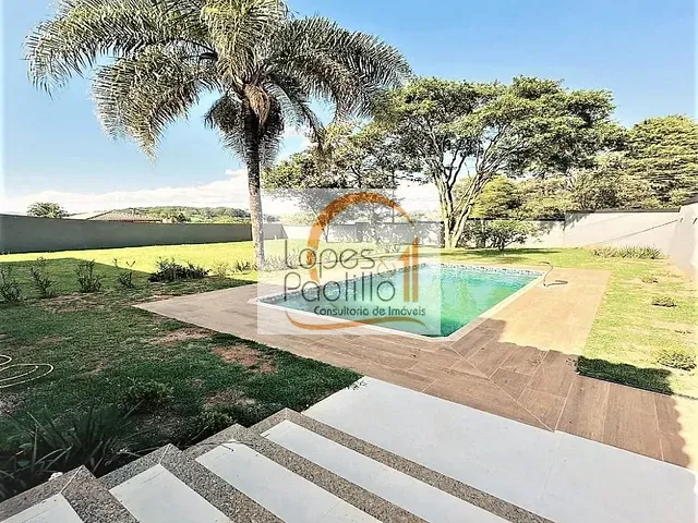 Chácara com 952m² 7 quartos e 4 banheiros, à venda, no bairro Vitória Régia em Atibaia