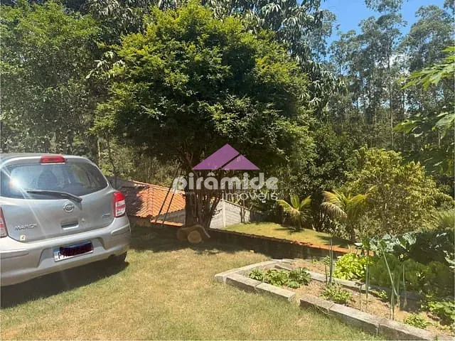 Chácara com 1300m² 3 quartos e 2 banheiros, à venda, no bairro Parque Alpina em Igaratá