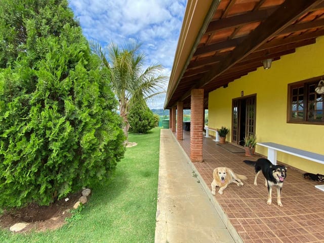 Chácara com 8900m² 7 quartos e 4 banheiros, à venda, no bairro Pessegueiro em Extrema