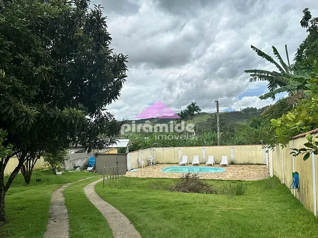 Chácara com 1000m² 2 quartos e 3 banheiros, à venda, no bairro Capuava em São José dos Campos