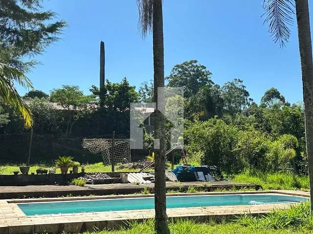 Chácara com 4954m² 4 quartos e 3 banheiros, à venda, no bairro Caxambu em Jundiaí