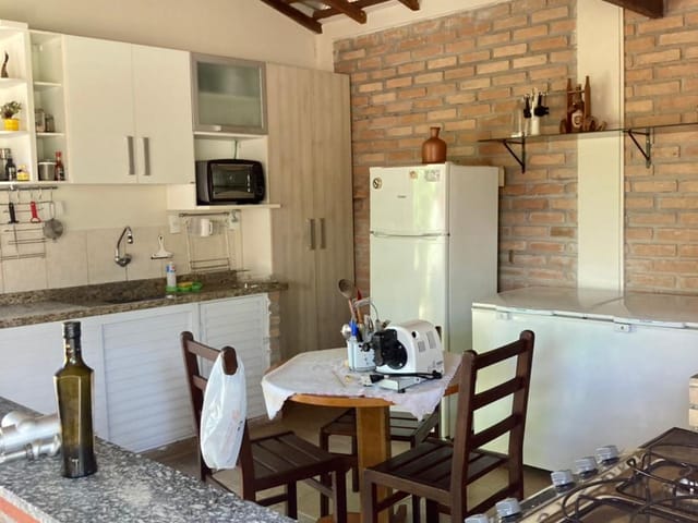 Chácara com 700m² 3 quartos e 4 banheiros, à venda, no bairro Pinhão em Taubaté