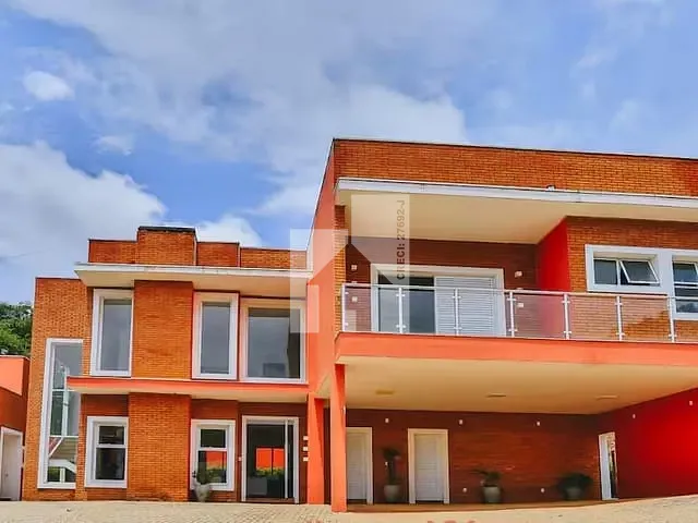 Chácara com 2600m² 7 quartos e 5 banheiros, à venda, no bairro Jardim Tarantela em Jundiaí