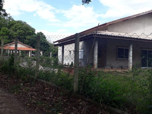Chácara com 8m² 4 quartos e 3 banheiros, à venda, no bairro Furnas em Extrema