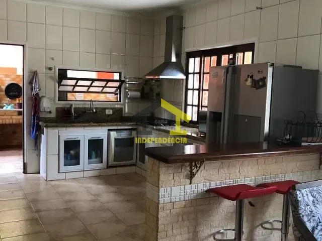 Chácara com 1200m² 3 quartos e 4 banheiros, à venda, no bairro Portal das Acácias em Santana de Parnaíba