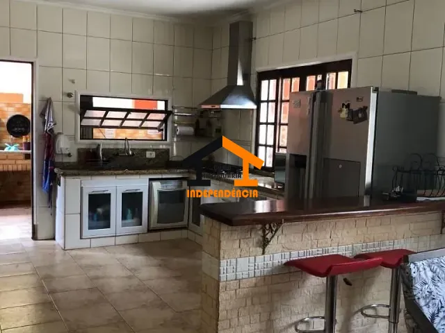 Chácara com 1200m² 3 quartos e 4 banheiros, à venda, no bairro Portal das Acácias em Santana de Parnaíba