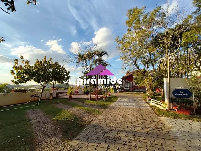 Chácara com 2400m² 10 quartos e 12 banheiros, à venda, no bairro Estrada Velha em Cunha