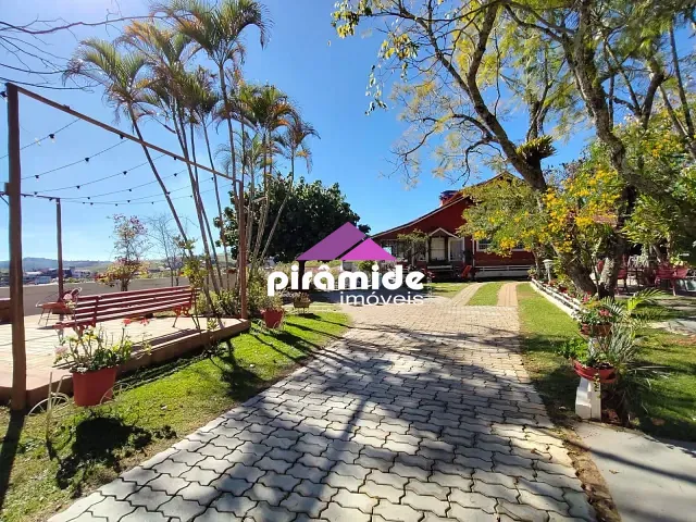 Chácara com 2400m² 10 quartos e 12 banheiros, à venda, no bairro Estrada Velha em Cunha
