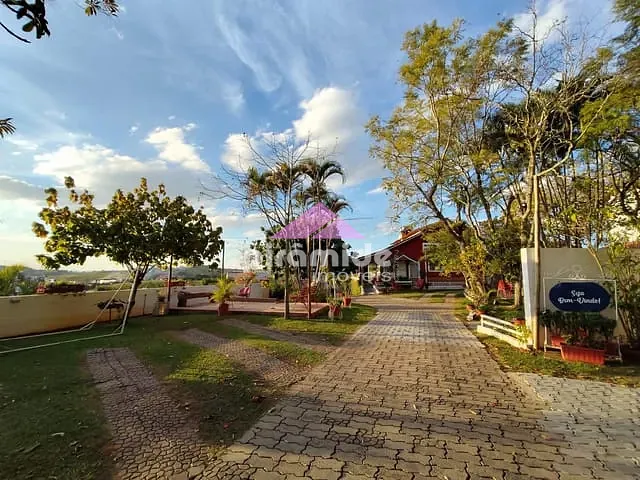Chácara com 2400m² 10 quartos e 12 banheiros, à venda, no bairro Estrada Velha em Cunha