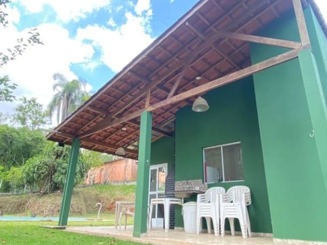 Chácara com 2700m² 3 quartos e 5 banheiros, à venda, no bairro Chácara Remanso (Caucaia do Alto) em Vargem Grande Paulista