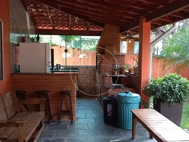 Chácara com 960m² 5 quartos e 5 banheiros, à venda, no bairro Chácara São Geraldo em Embu-Guaçu
