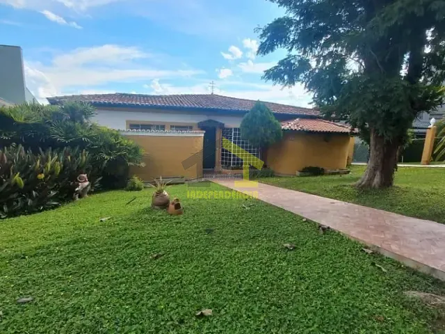 Chácara com 1247m² 3 quartos e 3 banheiros, à venda, no bairro Parque das Laranjeiras em Itatiba