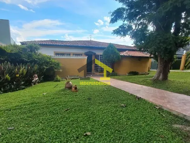 Chácara com 1247m² 3 quartos e 3 banheiros, à venda, no bairro Parque das Laranjeiras em Itatiba