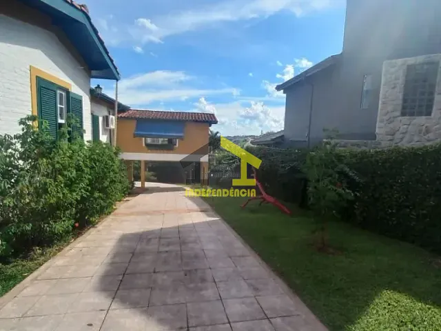Chácara com 1247m² 3 quartos e 3 banheiros, à venda, no bairro Parque das Laranjeiras em Itatiba