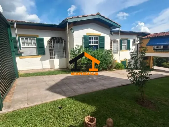 Chácara com 1247m² 3 quartos e 3 banheiros, à venda, no bairro Parque das Laranjeiras em Itatiba