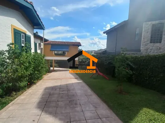 Chácara com 1247m² 3 quartos e 3 banheiros, à venda, no bairro Parque das Laranjeiras em Itatiba