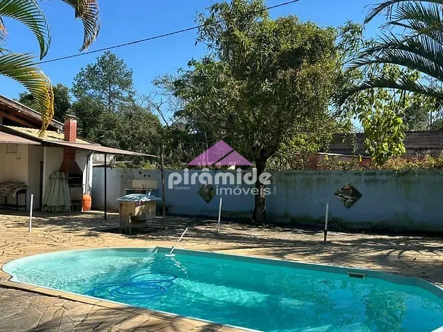 Chácara com 2000m² 3 quartos e 5 banheiros, à venda, no bairro Vila Velha em Caçapava