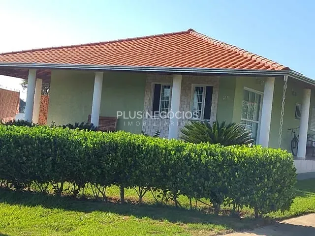 Chácara com 800m² 3 quartos e 3 banheiros, à venda, no bairro Condomínio Village da Serra em Araçoiaba da Serra