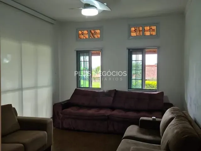 Chácara com 800m² 3 quartos e 3 banheiros, à venda, no bairro Condomínio Village da Serra em Araçoiaba da Serra