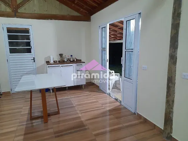 Chácara com 12000m² 2 quartos e 2 banheiros, à venda, no bairro Salto em Paraibuna