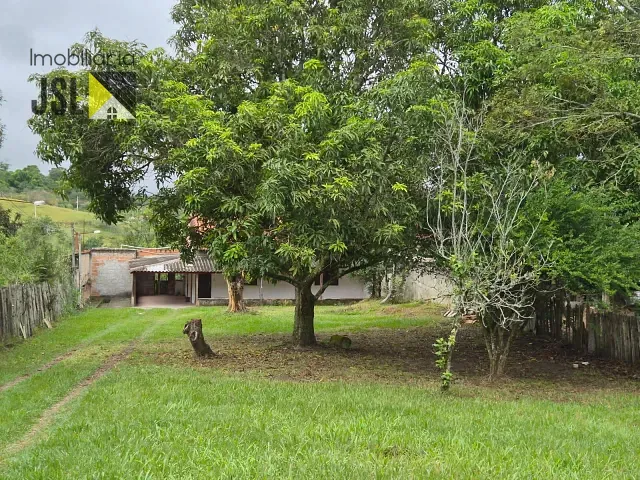 Chácara com 1400m² 2 quartos e 2 banheiros, à venda, no bairro Vila Velha em Caçapava