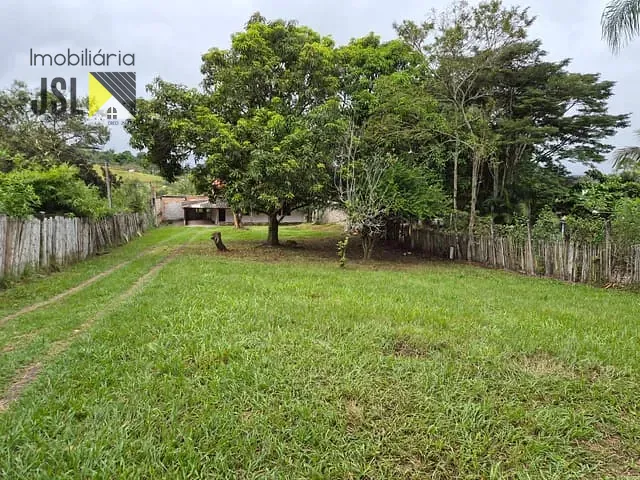 Chácara com 1400m² 2 quartos e 2 banheiros, à venda, no bairro Vila Velha em Caçapava