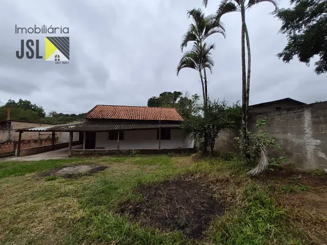 Chácara com 1400m² 2 quartos e 2 banheiros, à venda, no bairro Vila Velha em Caçapava