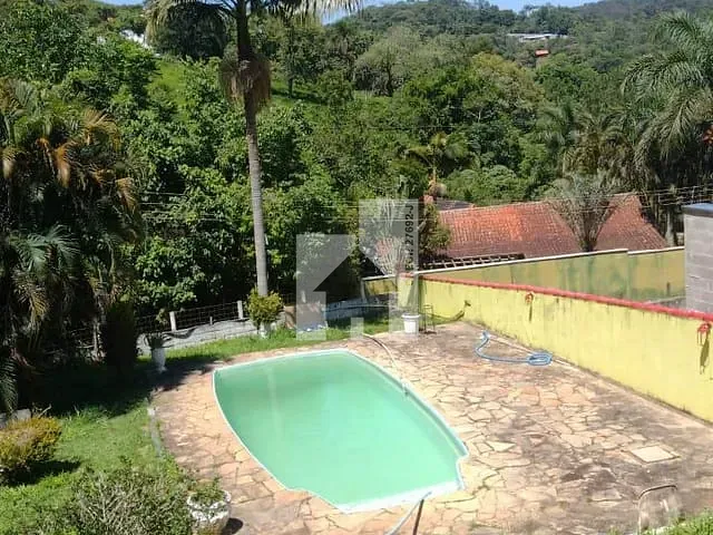 Chácara com 10500m² 2 quartos e 2 banheiros, à venda, no bairro Santa Clara em Jundiaí
