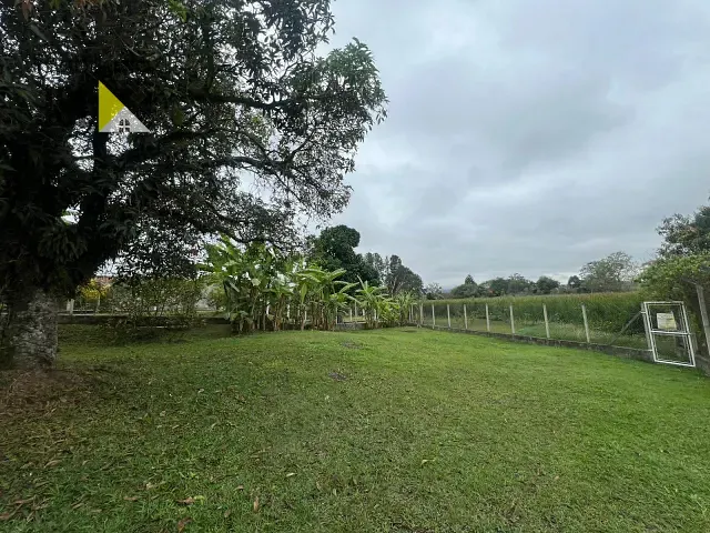 Chácara com 1940m² 3 quartos e 4 banheiros, à venda, no bairro Do Pedregulho em Caçapava