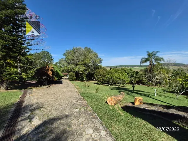 Chácara com 5025m² 3 quartos e 3 banheiros, à venda, no bairro Sítios de Recreio Mantiqueira em Caçapava