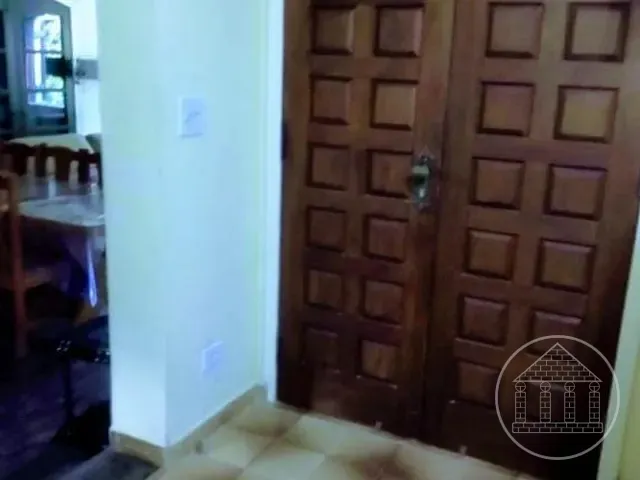 Chácara com 4000m² 6 quartos e 5 banheiros, à venda ou para alugar, no bairro Embu Guacu em Embu-Guaçu