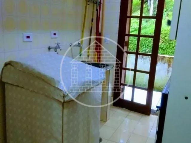 Chácara com 4000m² 6 quartos e 5 banheiros, à venda ou para alugar, no bairro Embu Guacu em Embu-Guaçu