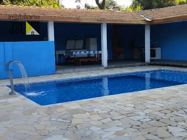 Chácara 3 quartos e 4 banheiros, à venda, no bairro Pedregulho em Caçapava