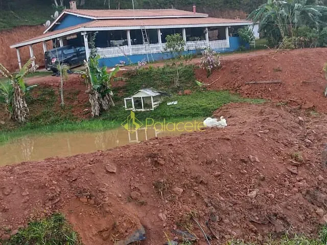 Chácara 2 quartos e 1 banheiro, à venda, no bairro Centro em Tremembé