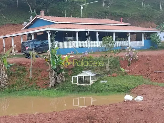 Chácara 2 quartos e 1 banheiro, à venda, no bairro Centro em Tremembé