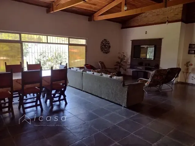 Chácara com 7000m² 4 quartos e 3 banheiros, à venda, no bairro Freitas em São José dos Campos