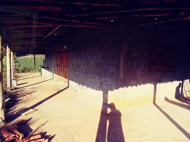 Chácara 4 quartos e 3 banheiros, à venda, no bairro Toledo em Toledo